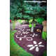 Using mulch to create beautiful patterns in your winter garden 2